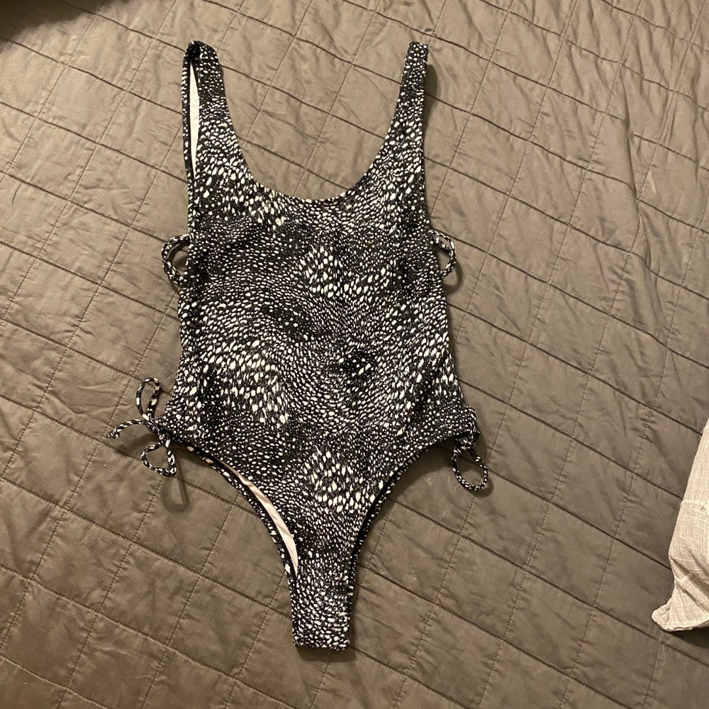 One piece bathing suit